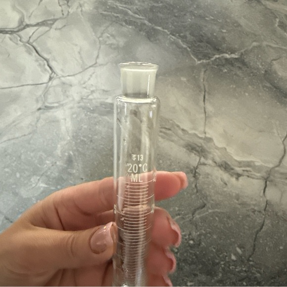 COPY - Pyrex 250 ml Graduated Mixing Cylinder with 13K Glass Pennyhead Stopper - Picture 11 of 12